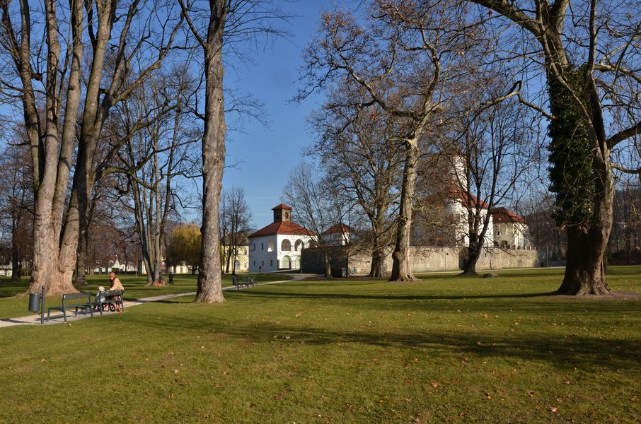 Budatínsky park, hrad a kaplnka