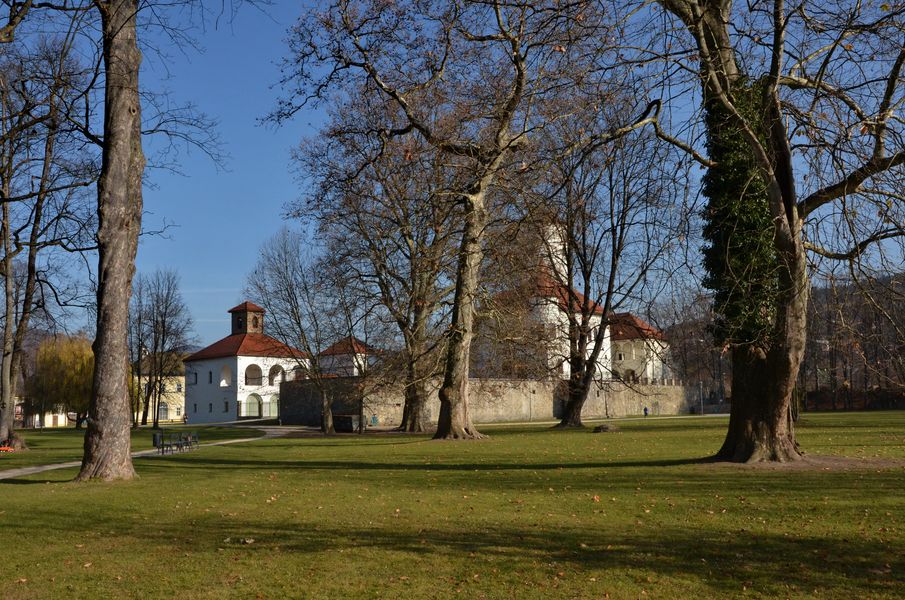 Budatínsky park, hrad a kaplnka