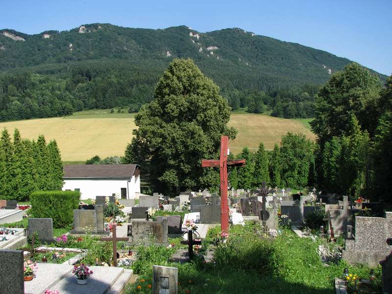 Obecný cintorín v Hradnej 