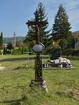 Kríž na cintoríne v Kolároviciach  