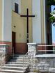 Kríž pred kostolom Skalité