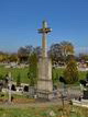 Kamenný kríž na cintoríne