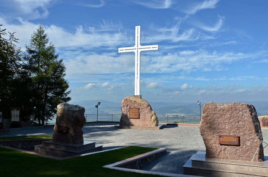 Kríž na hore Butkov