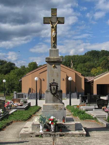 Kríž na cintoríne v Bohuniciach