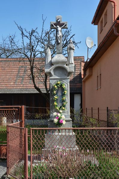 Kamenný kríž v Radoli