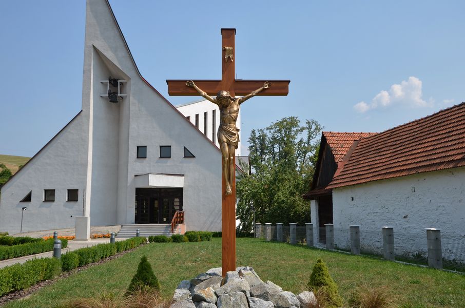 Drevený kríž v Rudine