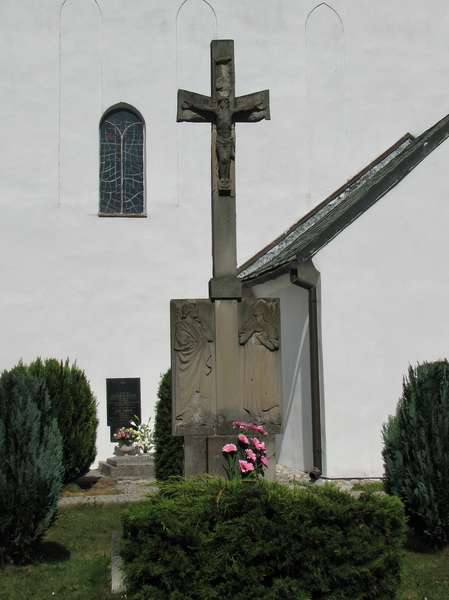 Kamenný kríž v Sučanoch