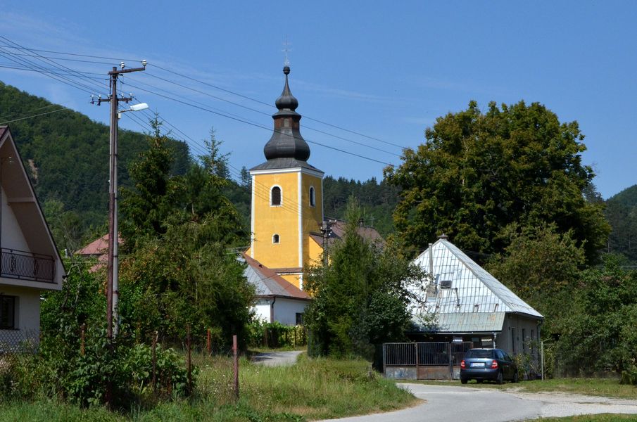 Kostol v Dolnej Marikovej