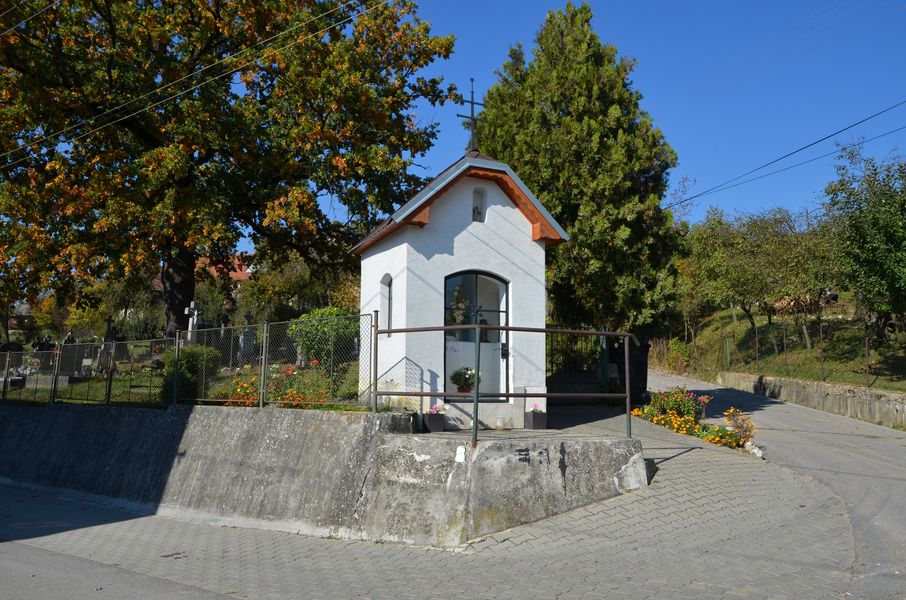 Kaplnka v Podmaníne