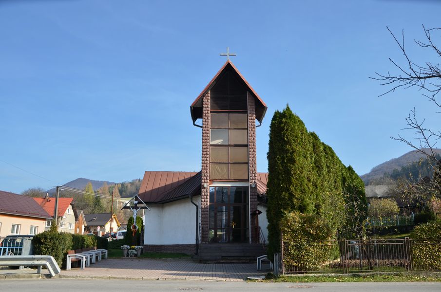 Kostol v  Praznove
