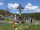 Kríž na cintoríne v Počarovej