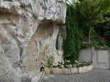 Jaskyňa so sochou Panny Márie