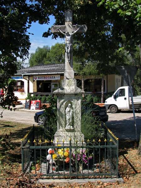 Kamenný kríž Šuja