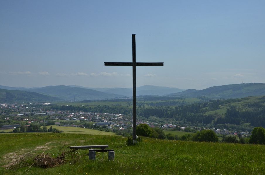 Drevený kríž na Vrchmostoch 