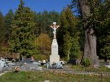 Kríž na cintoríne v Lysici
