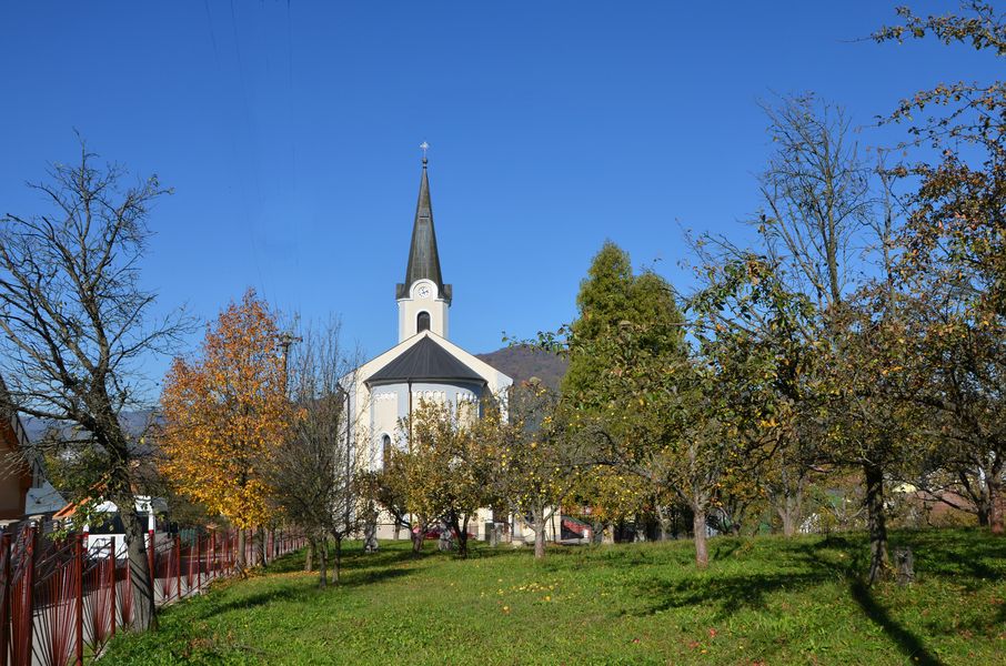 Farský kostol v Dolnej Tižine