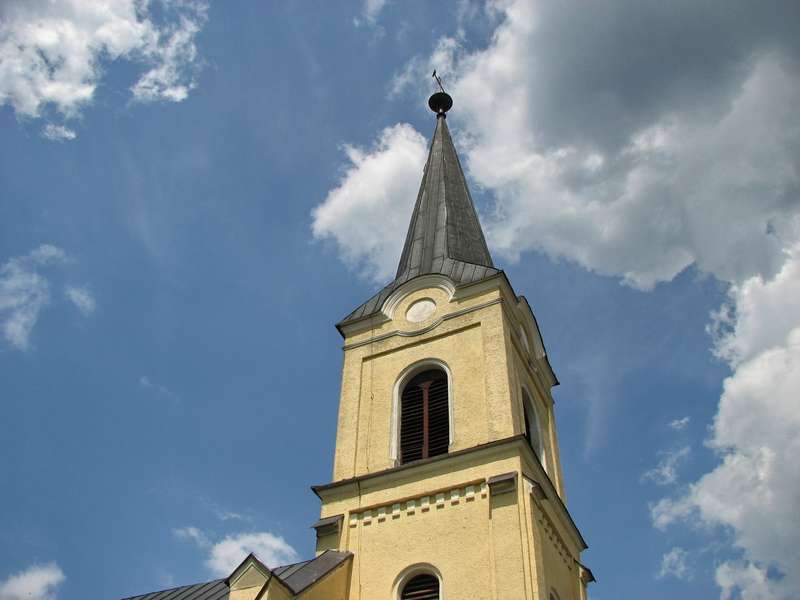 Farský kostol Lutiše