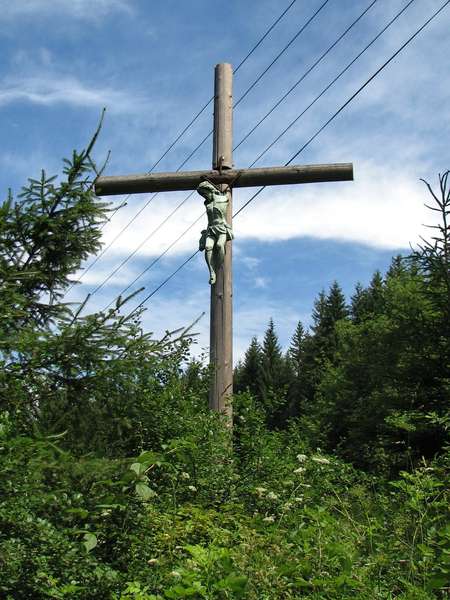 Kríž pri hájovni Lutiše