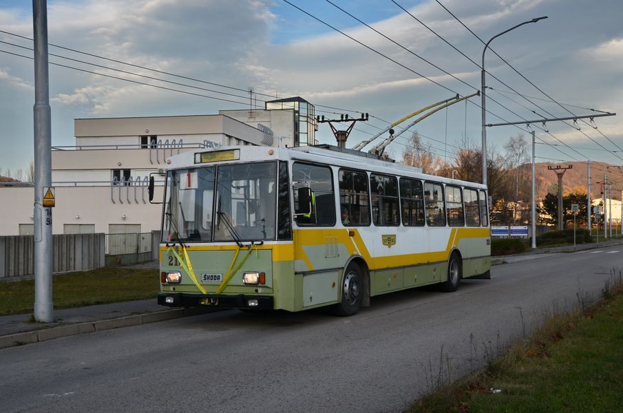 Trolejbus Škoda 14 Tr  ev. č. 213