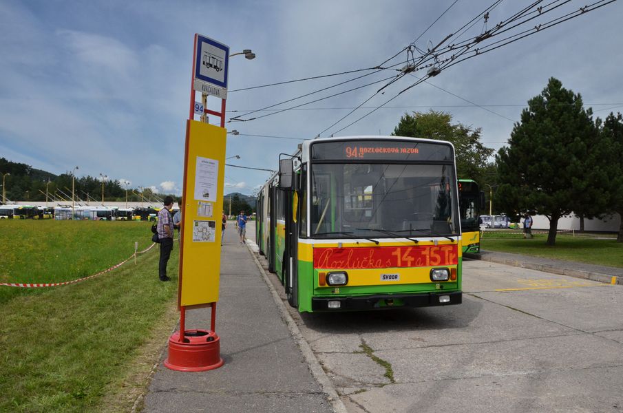 Trolejbus Škoda 15 Tr  ev. č. 228