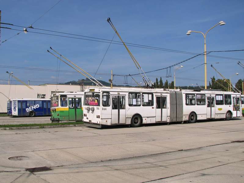 Trolejbus Škoda 15 Tr ev. č. 244