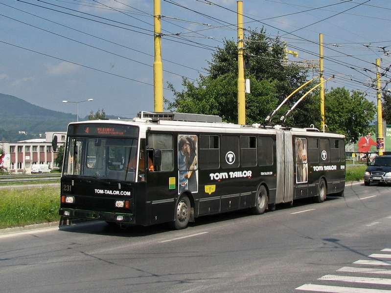 Trolejbus Škoda 15TrM ev. č. 231