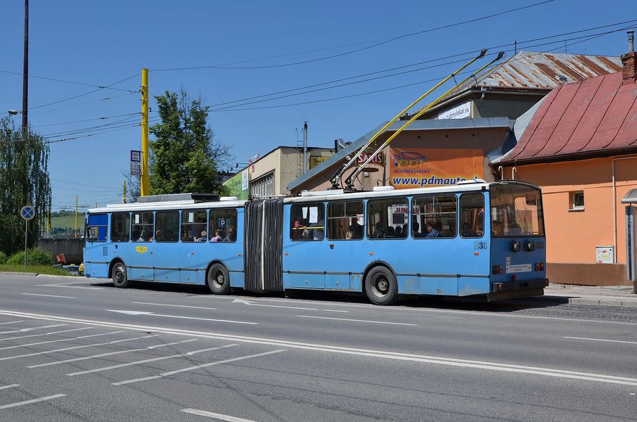 Trolejbus Škoda 15TrM ev. č. 235