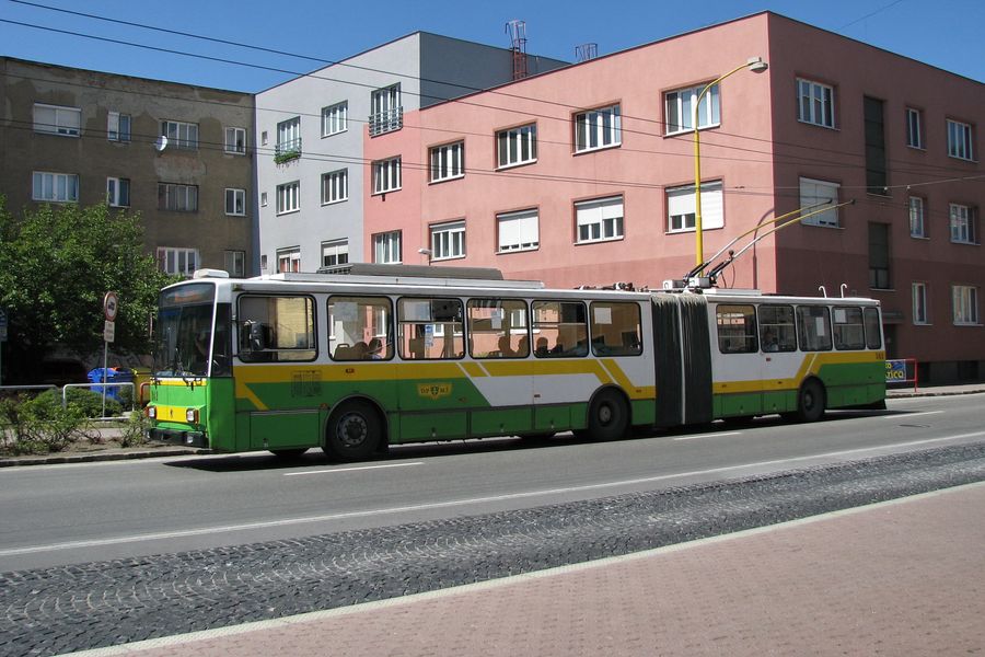 Trolejbus Škoda 15TrM ev. č. 243