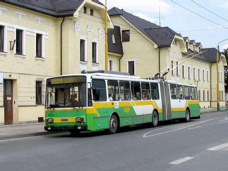 Trolejbus Škoda 15TrM ev. č. 230