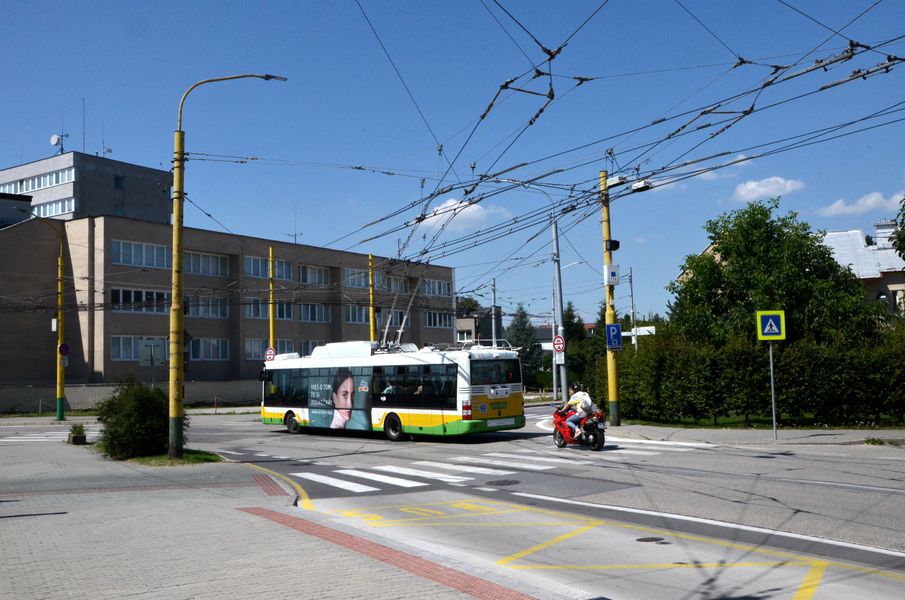 Trolejbusová križovatka Polícia