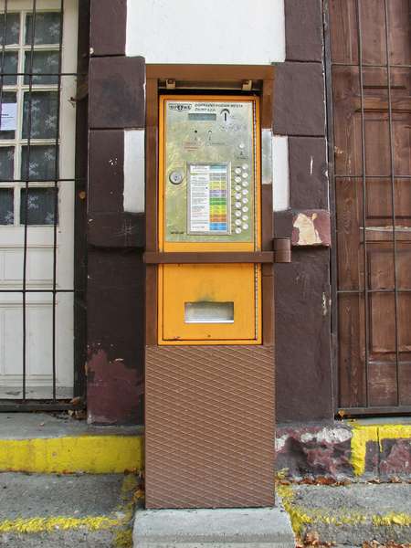 Automat na výdaj lístkov