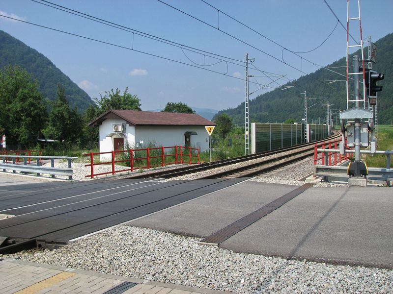 Železničné priecestie Brodno