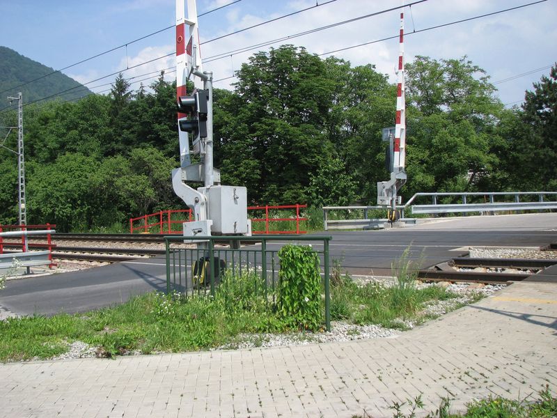 Železničné priecestie Brodno
