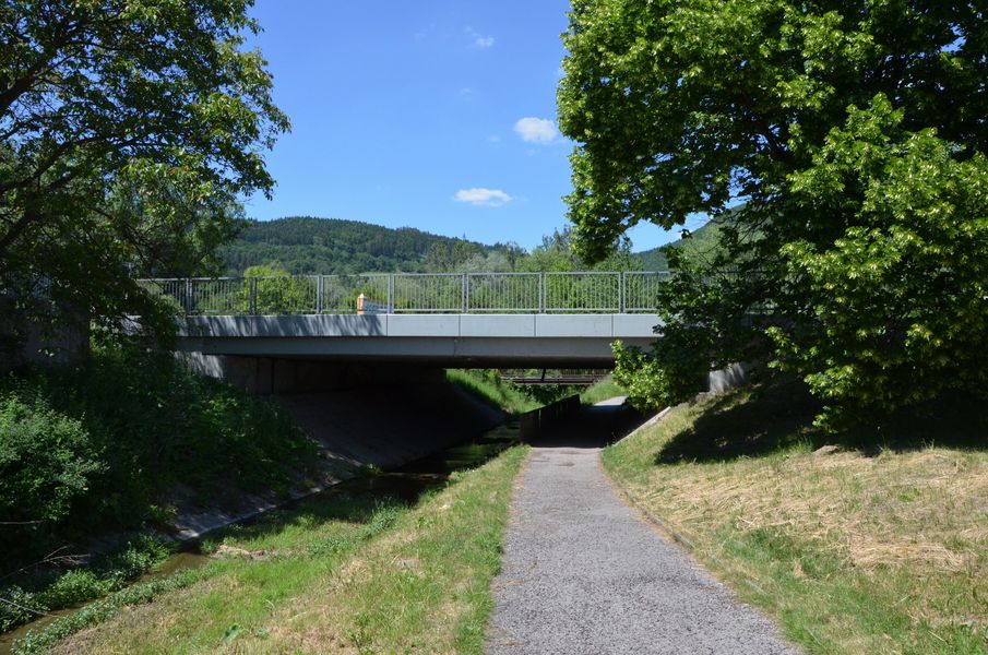 Cestný most v Brodne