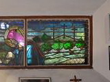 Vitráže na pravom okne kaplnky