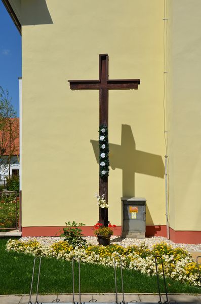 Drevený kríž v Bánovej