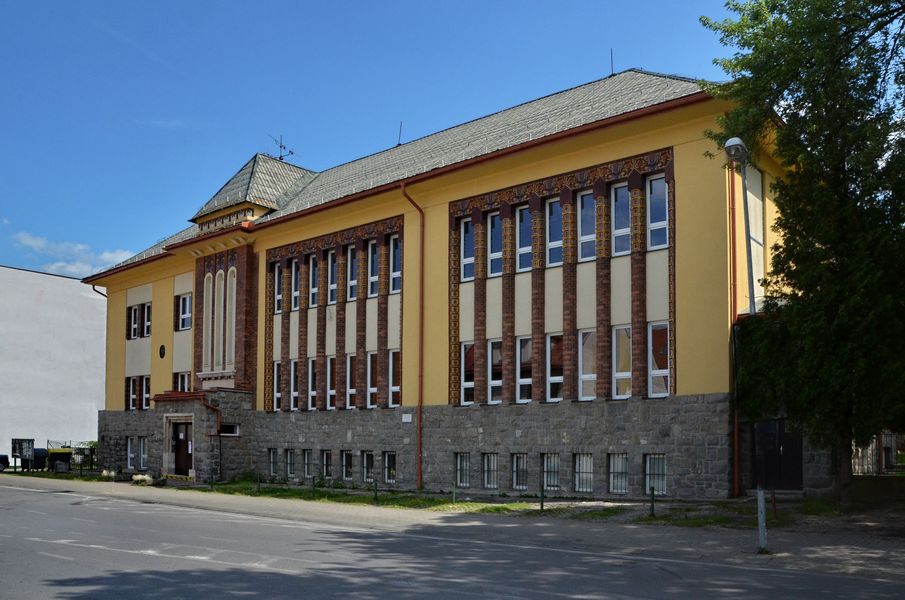 44 Hungarian Town School (EN)