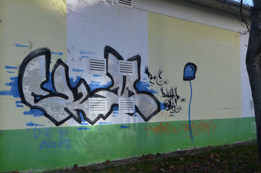 Graffiti na Gaštanovej ulici 