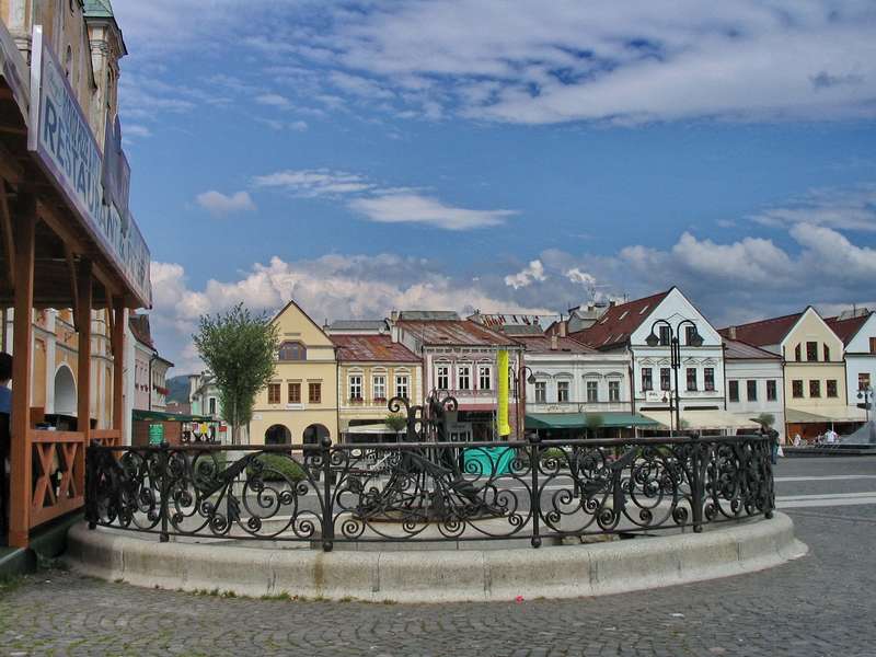 Severozápadná strana a studňa