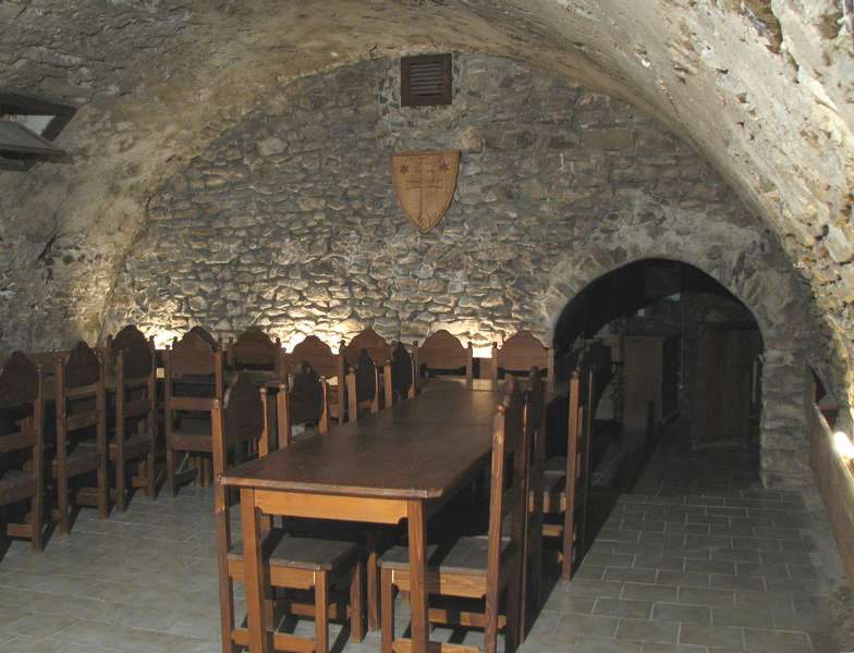 Gotická kamenná pivnica