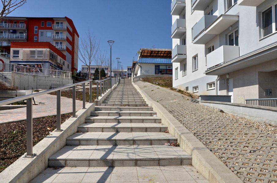 Slnečné schody (ulica) 