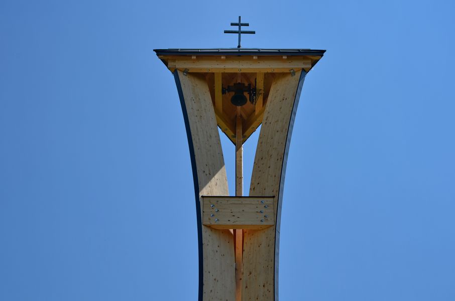 Zvon na zvonici v Trnovom
