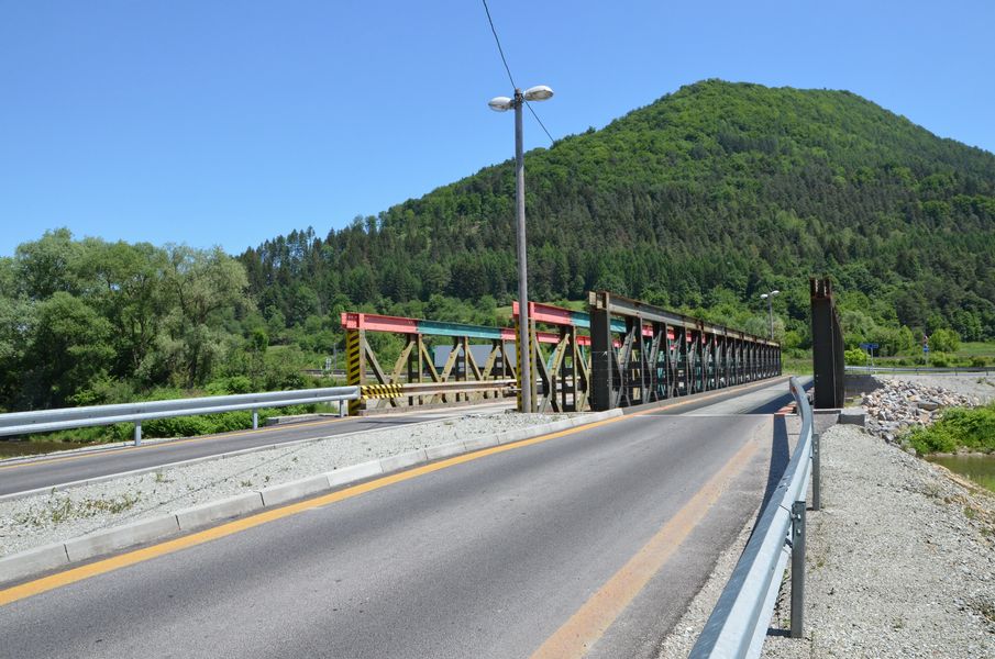 Most cez rieku Kysuca