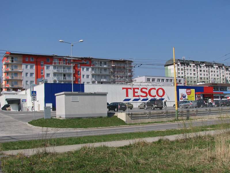 Supermarket TESCO Hájik