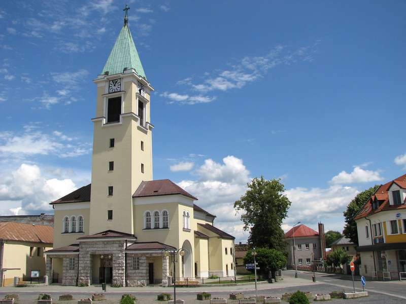 Kostol Všetkých svätých v Bytči