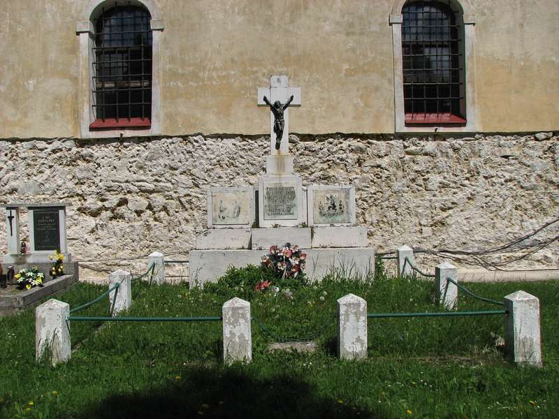 Pomník padlým vo Fačkove