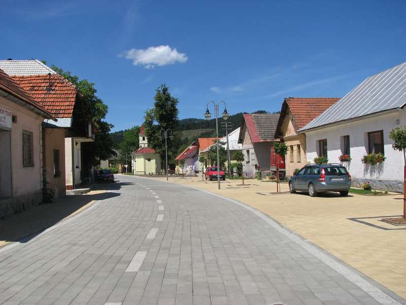 Centrum v Hornom Hričove