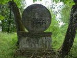 Pomník v parku v Záturčí
