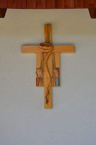 Kríž na kaplnke v Dubí