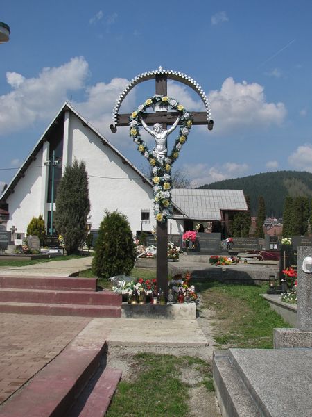 Kríž na novom cintoríne